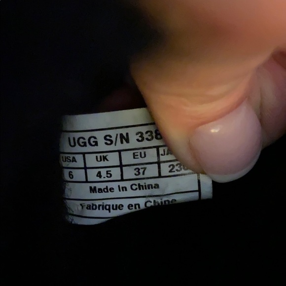 🛑SOLD🛑Women’s Black Tall Uggs with Bows - Picture 3 of 7